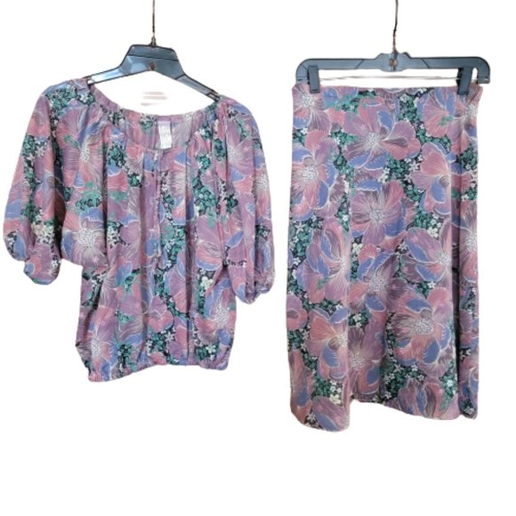 Vintage Floral Top and Skirt Two-Piece Set - Picture 2 of 16